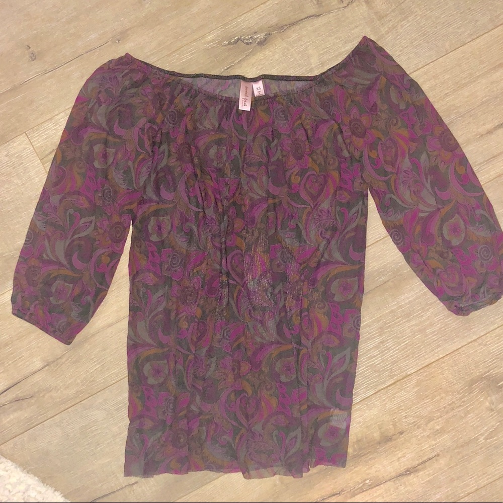 Quarter-sleeve sixties stretchy top